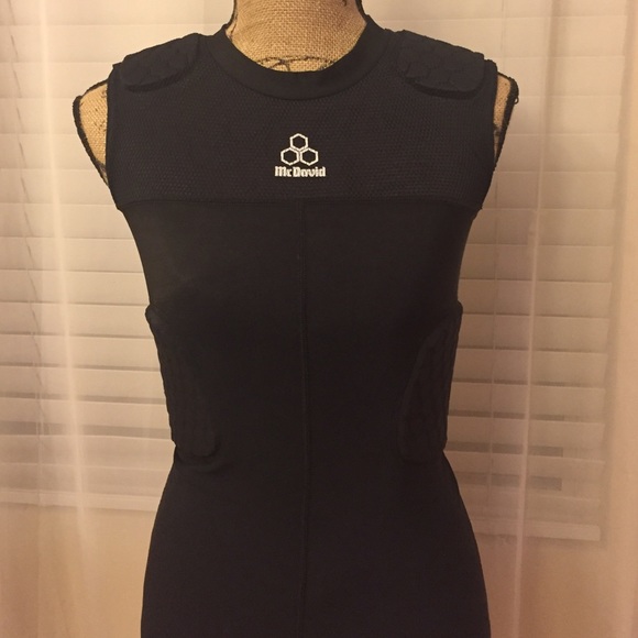 🔫 Hex Padded Dry Fit Top