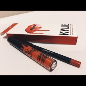 22 kylie cosmetics lip kit