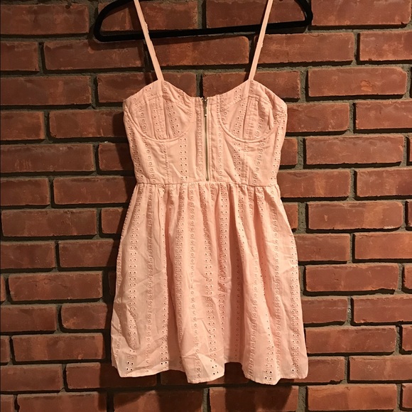 Dresses & Skirts - Pink pattern dress