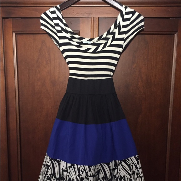 Cute color blocked A-line dress