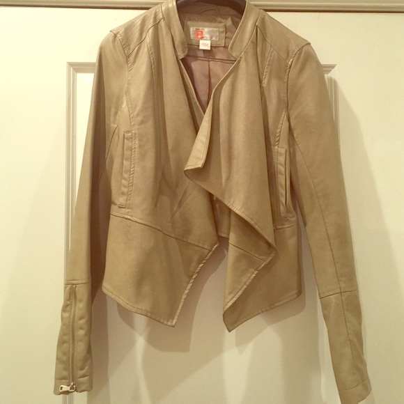 Bernardo Jackets & Blazers - Distressed Faux Leather Beige/taupe Jacket