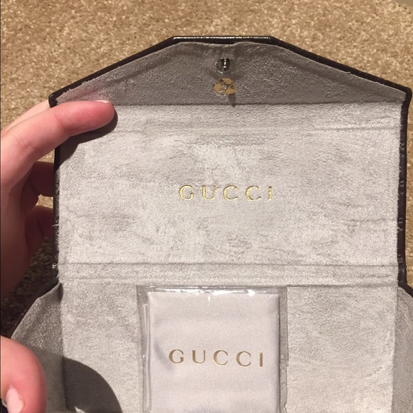 Gucci Sunglasses - Picture 3 of 4