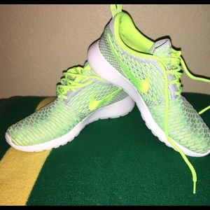 Roshe Flyknit sz.8