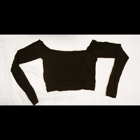Off shoulder crop top