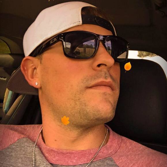 Meet your Posher, Chris - Picture 1 of 1