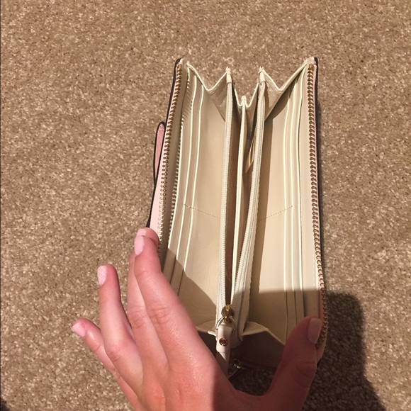 Kate Spade Wallet - Picture 2 of 3