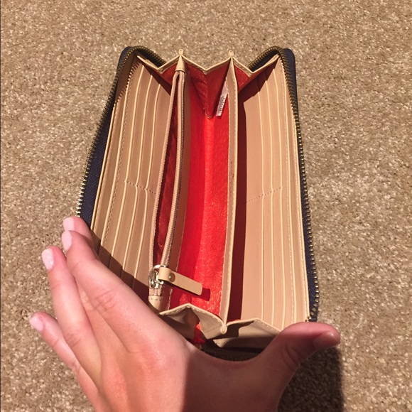 Kate Spade Wallet - Picture 3 of 4