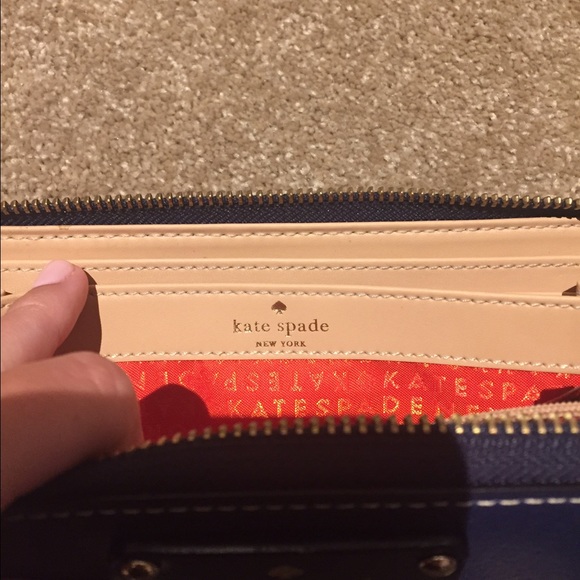 Kate Spade Wallet - Picture 4 of 4