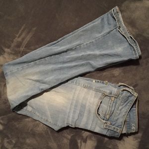American Eagle Skinny Kick jeans