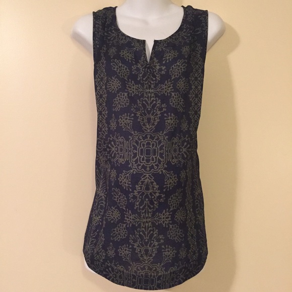 Liz Lange Tops - Maternity top size large Liz Lange Tops - Maternity top size large