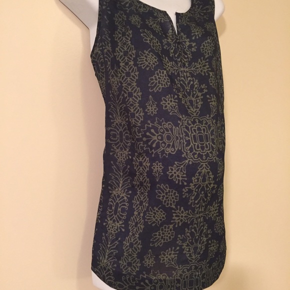 Liz Lange Tops - Maternity top size large Liz Lange Tops - Maternity top size large