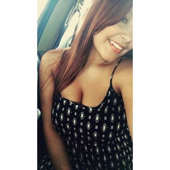 Meet your Posher, Sarah - Picture 1 of 1