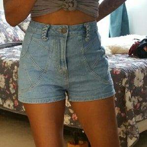 BDG high waisted shorts size 27