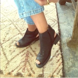 **Looking for faux cut out booties