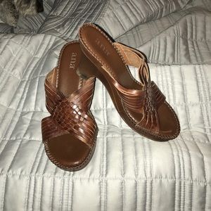 Leather woven slide heel