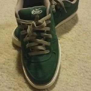 Nike 6.0 Low Top Sneakers