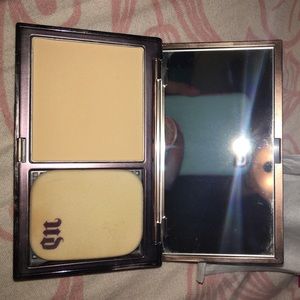 Urban Decay NAKED powder foundation