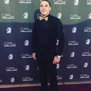 Meet your Posher, Darian