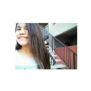 Meet your Posher, Desiree