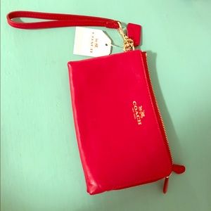 Coach double zip clutch 👛