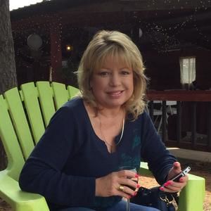 Meet your Posher, Lori