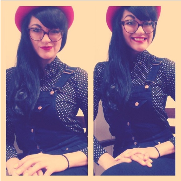 🎀💜 Meet Your Posher! - Picture 4 of 4