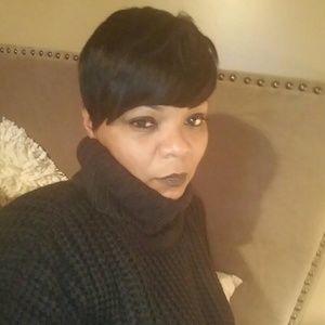 Meet your Posher, Brenda