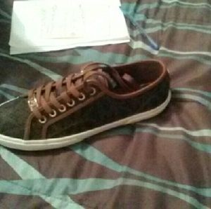 Meet your Posher, Lakeesha