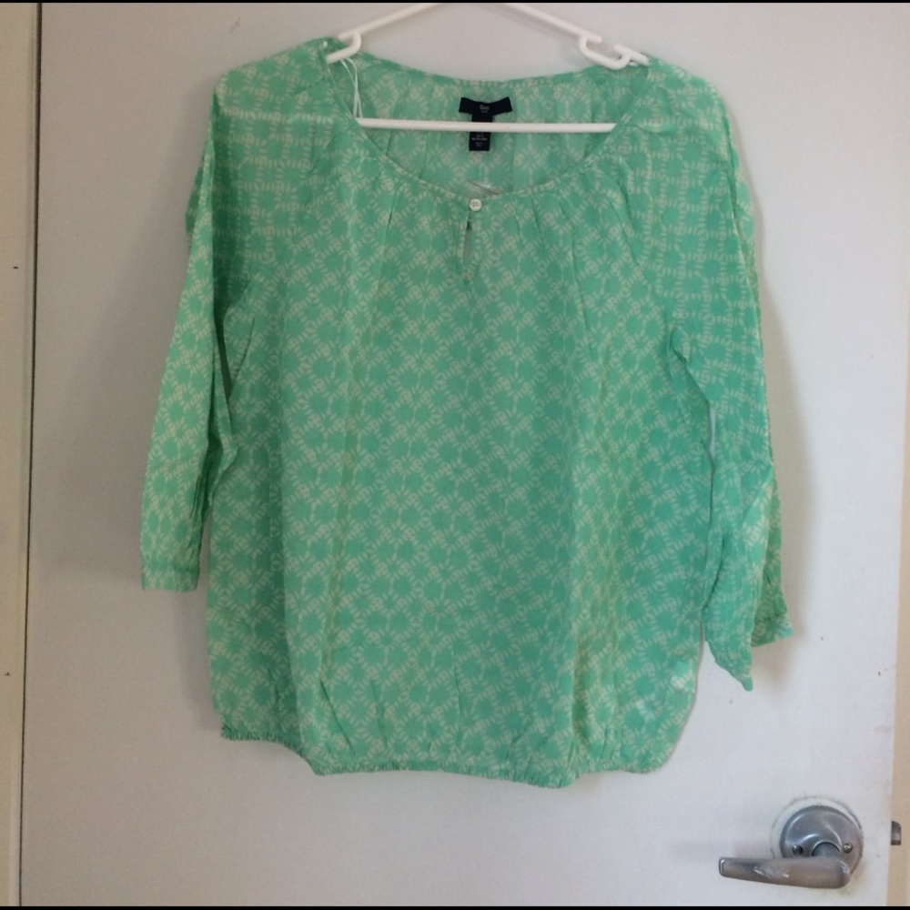2 gap patterned blouses sheer - Picture 3 of 4