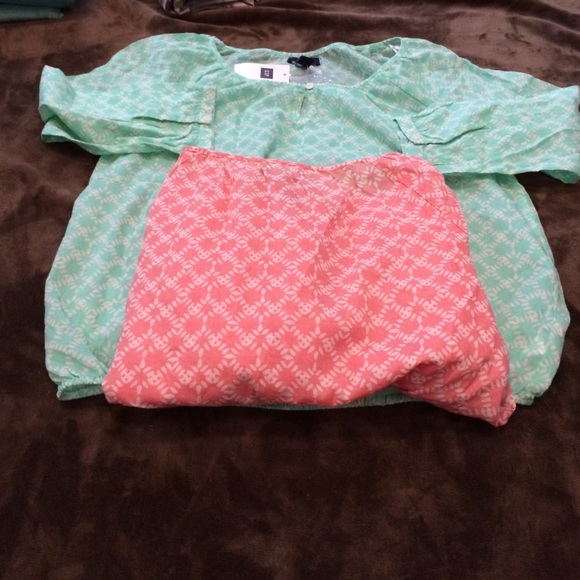 2 gap patterned blouses sheer - Picture 2 of 4