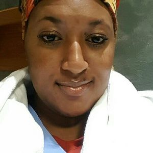 Meet your Posher, Carla