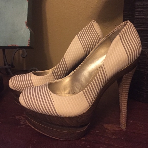 Jessica Simpson Heels - Picture 1 of 4