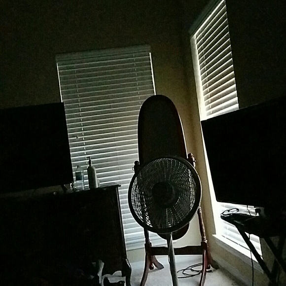 Meet your Posher, Gina - Picture 1 of 1