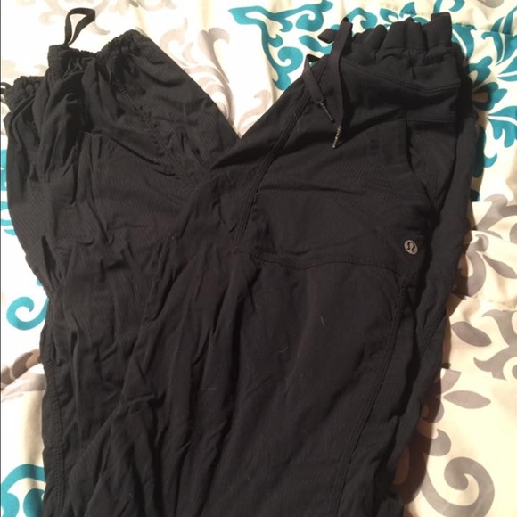 Black drawstring yoga pant size 4