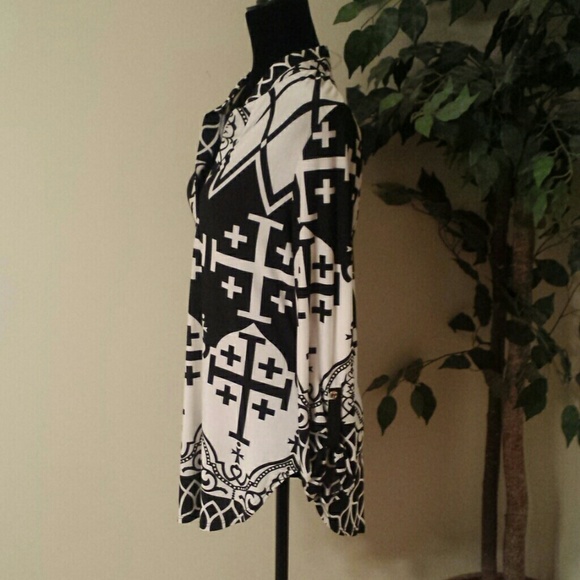 **Last One**Mix Pattern Print Top - Picture 3 of 3