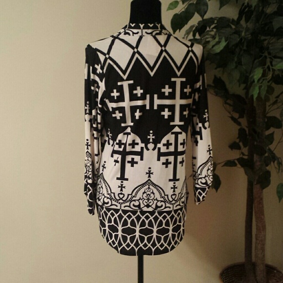 **Last One**Mix Pattern Print Top - Picture 2 of 3