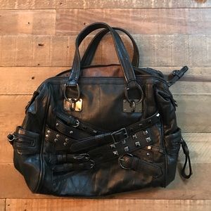 Hype handbag with grommet details