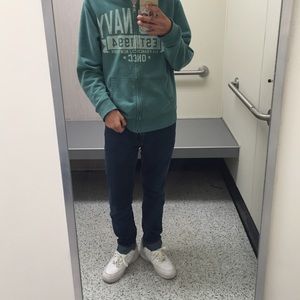 Meet your Posher, Emiliano