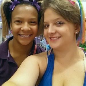 Meet your Posher, Cynthia