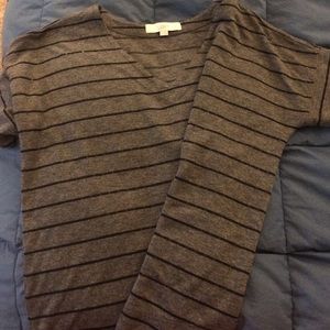 LOFT Size M short sleeve sweater-like top.