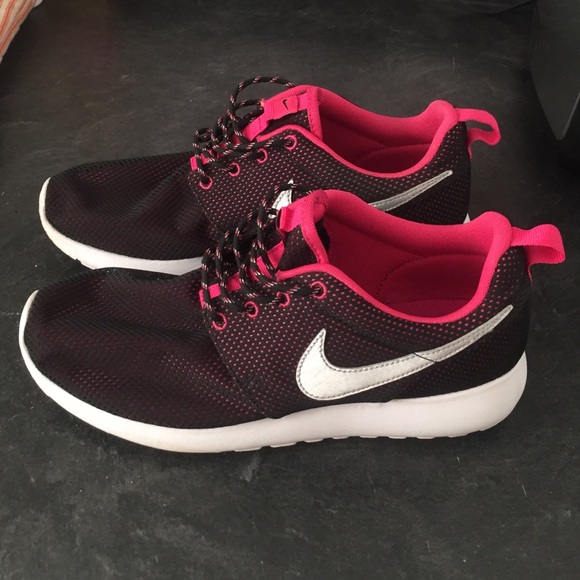 Nike roshes