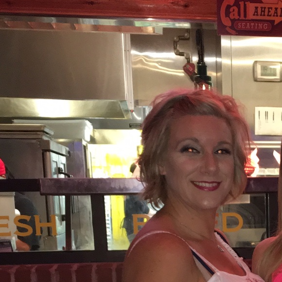 Meet your Posher, Joni - Picture 1 of 1