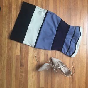 🎀🎀LAST CALL🎀🎀💋Beautiful strapless dress 💋