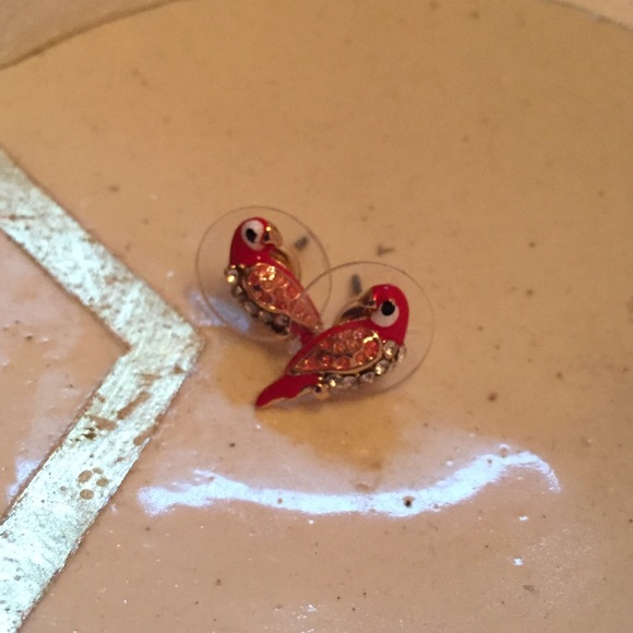 ❤️️💋💐Sale! WILA Parrot Earrings - Picture 2 of 4