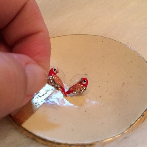 ❤️️💋💐Sale! WILA Parrot Earrings - Picture 3 of 4