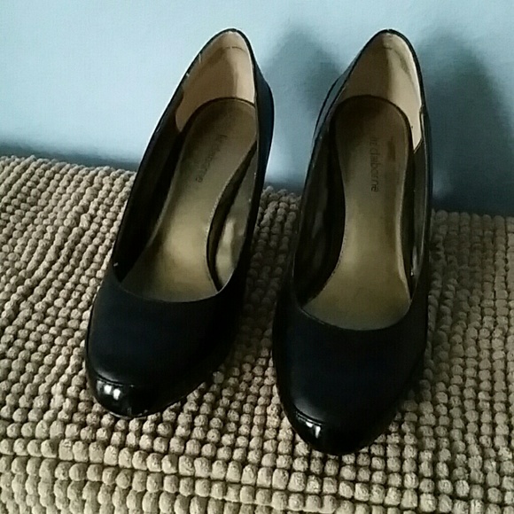 Shoes - Picture 4 of 4