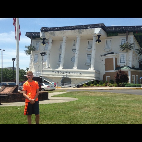 Meet your Posher, Andrew - Picture 1 of 1