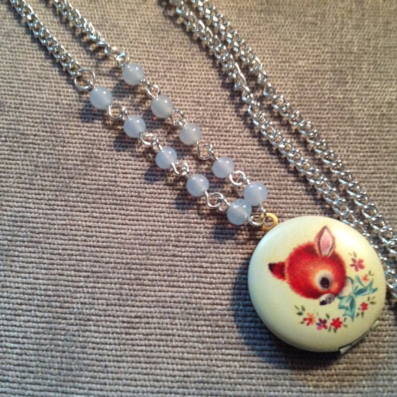 💕gifted💕Precious fawn locket 💕 - Picture 2 of 4