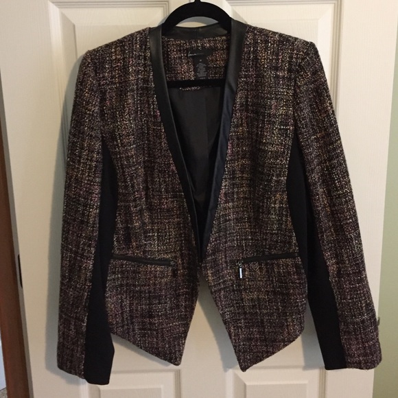 Slimming tweed blazer