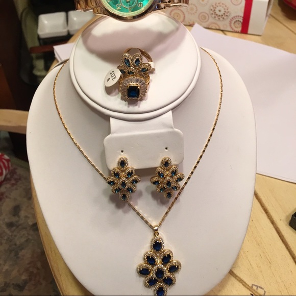 Set blue saphire
